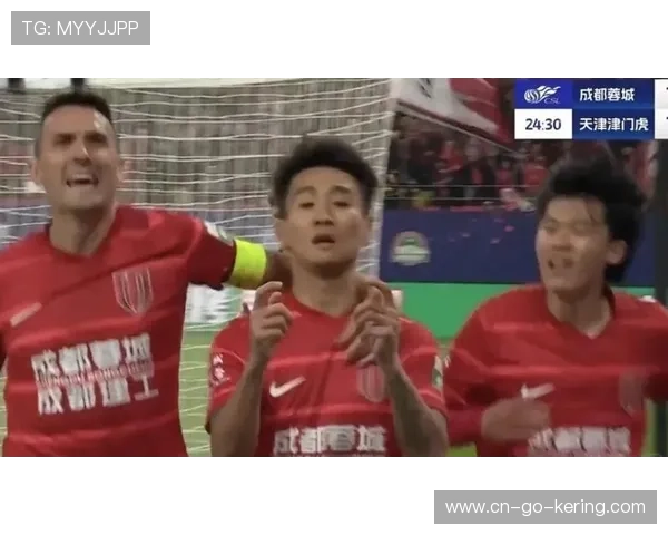 韦世豪完成与小球迷约定，进球后上演特殊庆祝动作